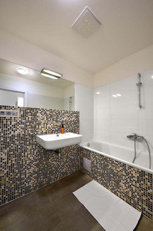 Ambiente Serviced Apartments - Dunajska Bratislava Ngoại thất bức ảnh