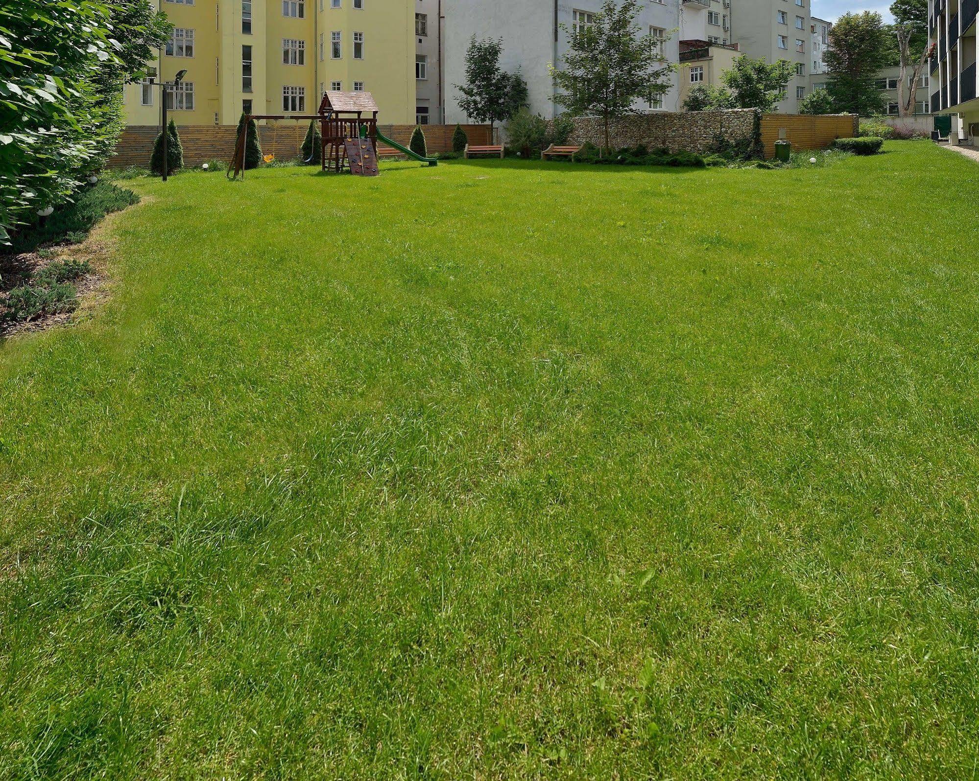 Ambiente Serviced Apartments - Dunajska Bratislava Ngoại thất bức ảnh