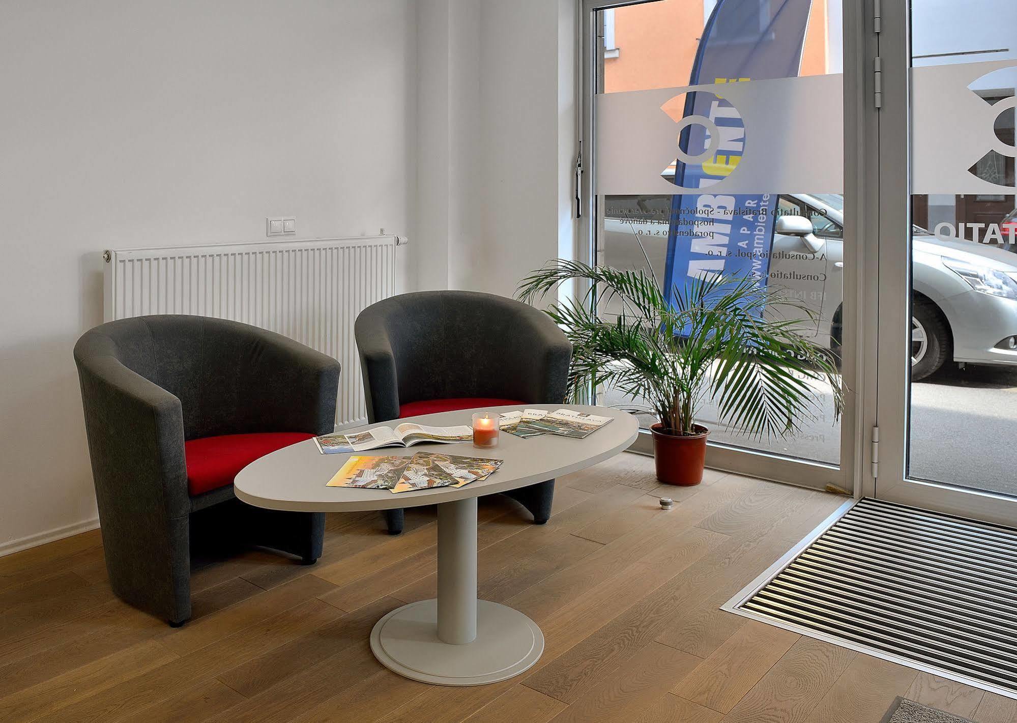 Ambiente Serviced Apartments - Dunajska Bratislava Ngoại thất bức ảnh