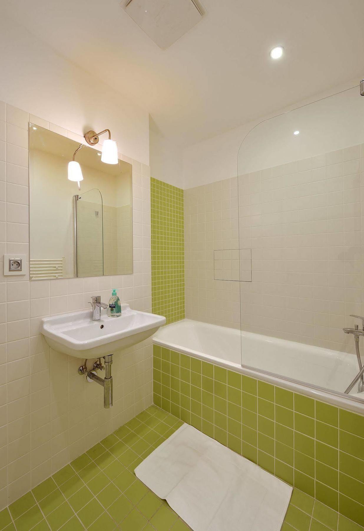 Ambiente Serviced Apartments - Dunajska Bratislava Ngoại thất bức ảnh