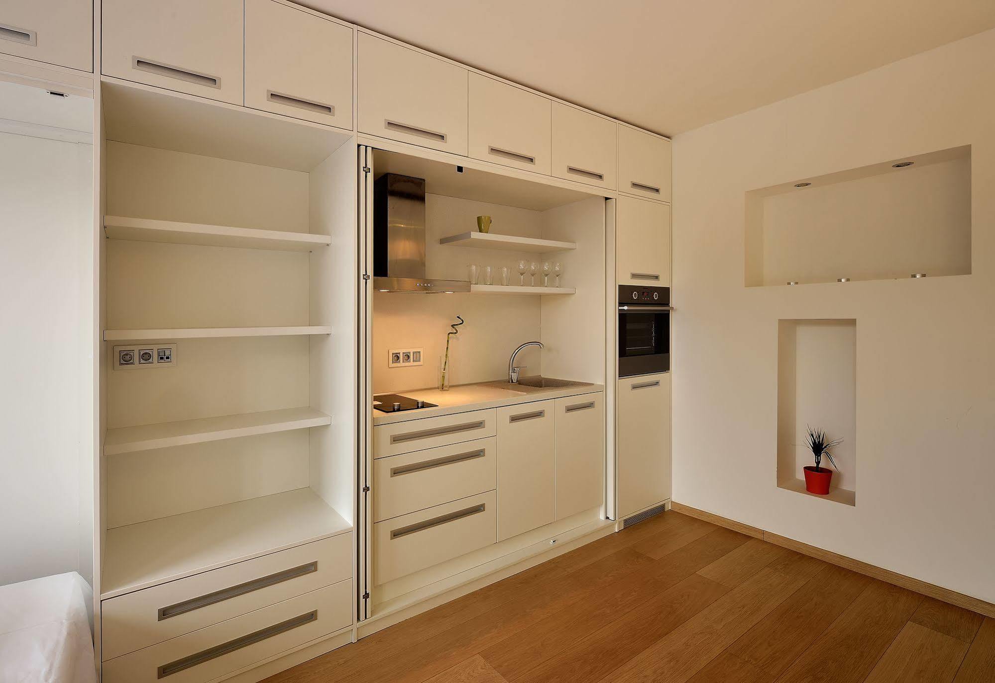 Ambiente Serviced Apartments - Dunajska Bratislava Ngoại thất bức ảnh