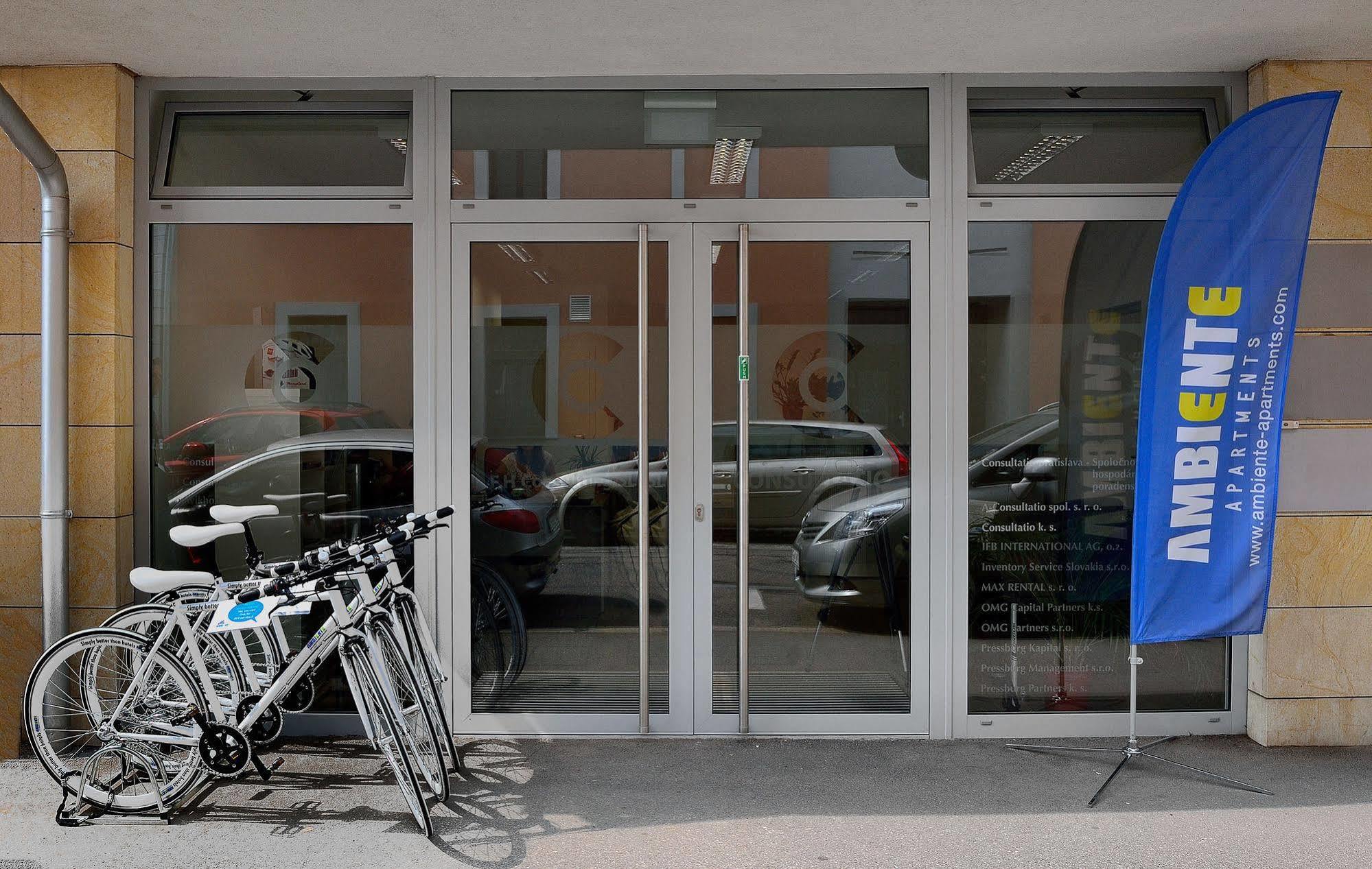 Ambiente Serviced Apartments - Dunajska Bratislava Ngoại thất bức ảnh