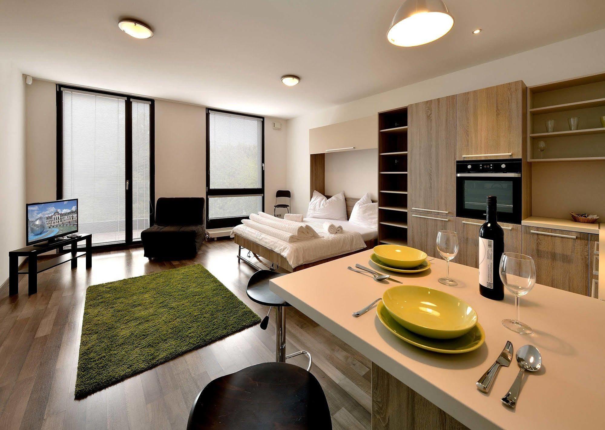 Ambiente Serviced Apartments - Dunajska Bratislava Ngoại thất bức ảnh