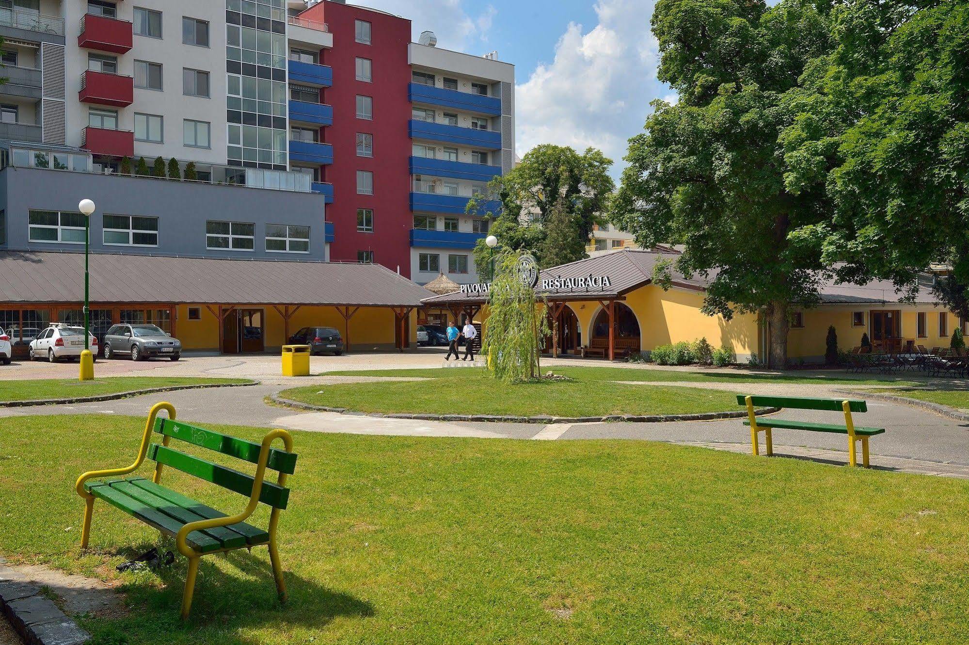 Ambiente Serviced Apartments - Dunajska Bratislava Ngoại thất bức ảnh